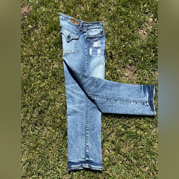 Kut from the Kloth "Bardot Skinny Boyfriend" distressed cropped jeans - size 12 - Picture 6 of 6